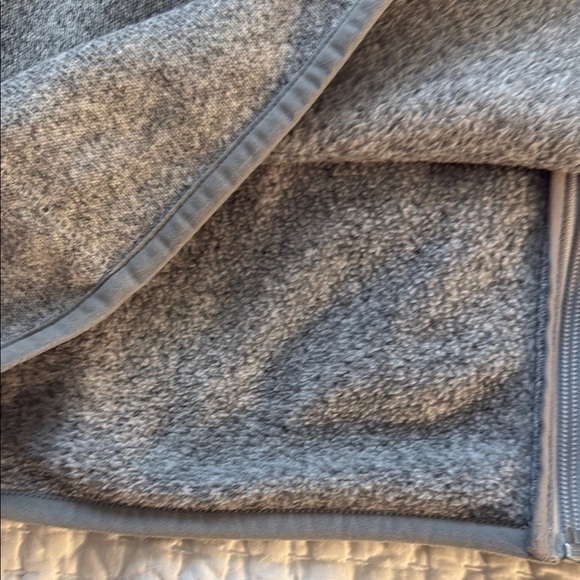 Vineyard Vines Light Weight Fleece Vest - Picture 6 of 6